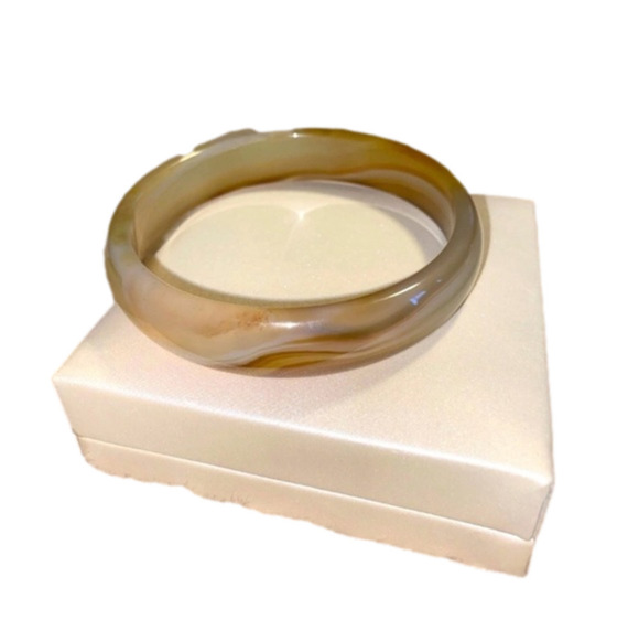 GENUINE Brown & White Banded Brazilian Agate Gemstone Bangle Bracelet 8.5” 8mm - Picture 1 of 5